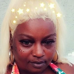 Meet your Posher, Lott